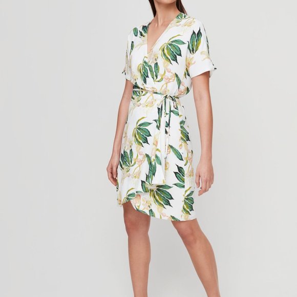 *SOLD* Aritzia Babaton Wallace Wrap Dress Floral Print Size S - Picture 2 of 6